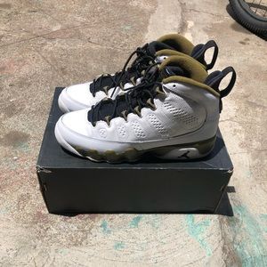 Air Jordan 9 Retro BG Militia Green